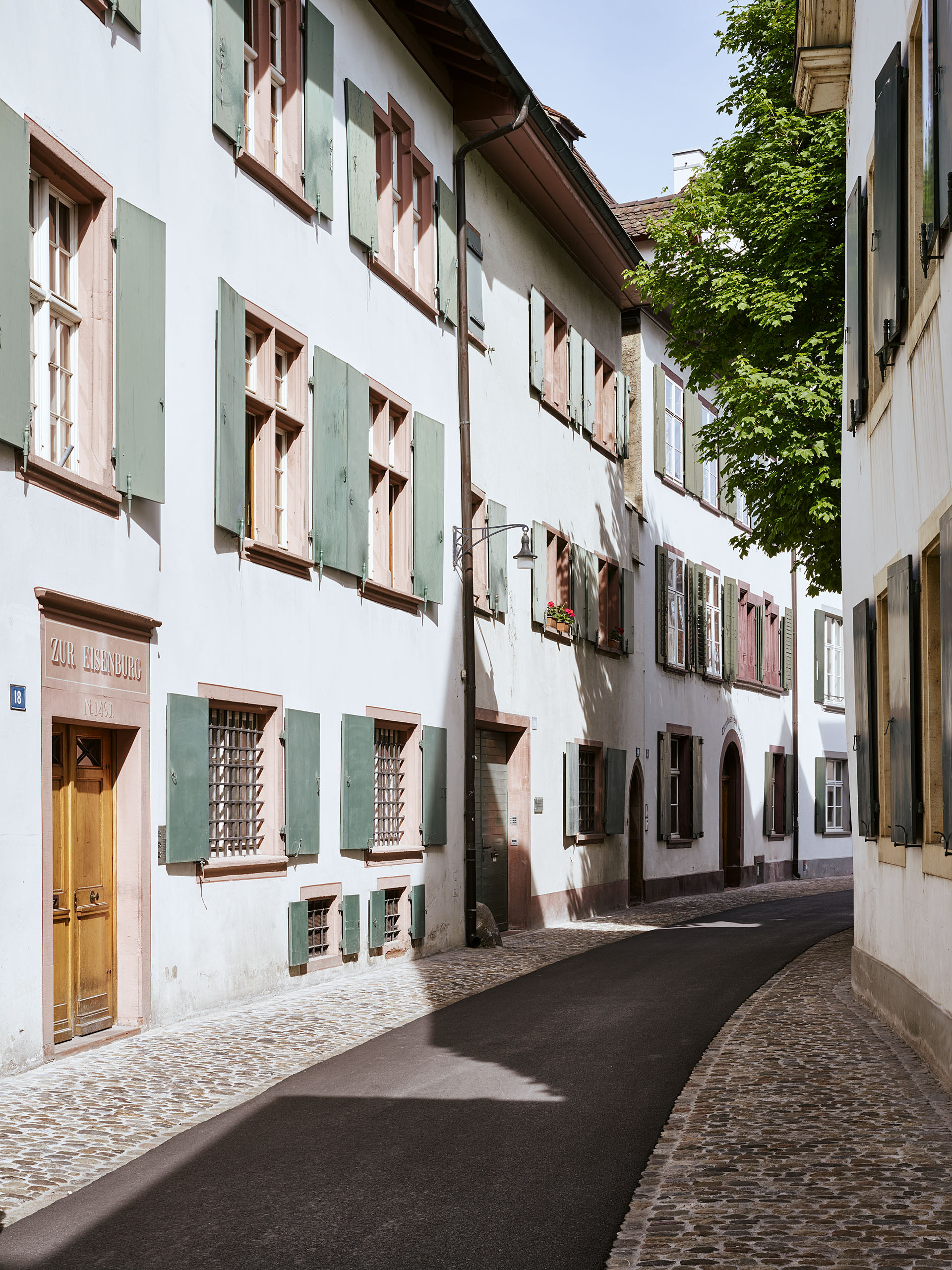 E12411 Alpa 050512 j2560